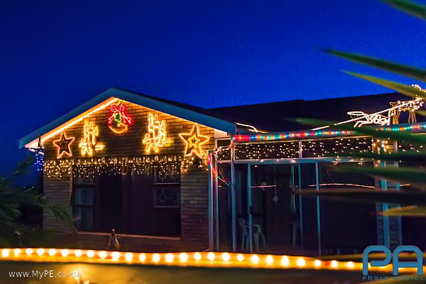 Christmas Light display in Brampton Road, Rowallan Park
