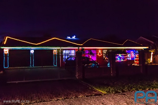 Christmas Light display in Rowan Street, Rowallan Park