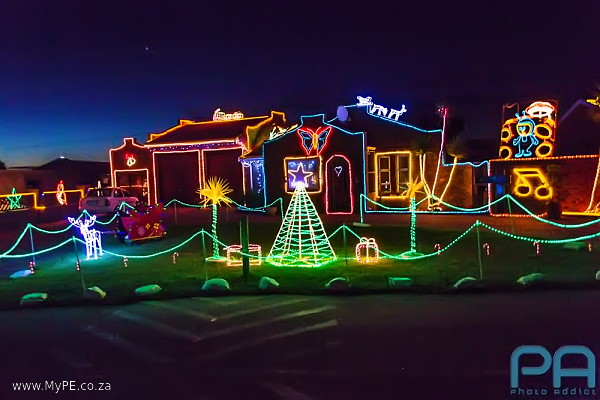 Christmas Light display in Rowan Street, Rowallan Park