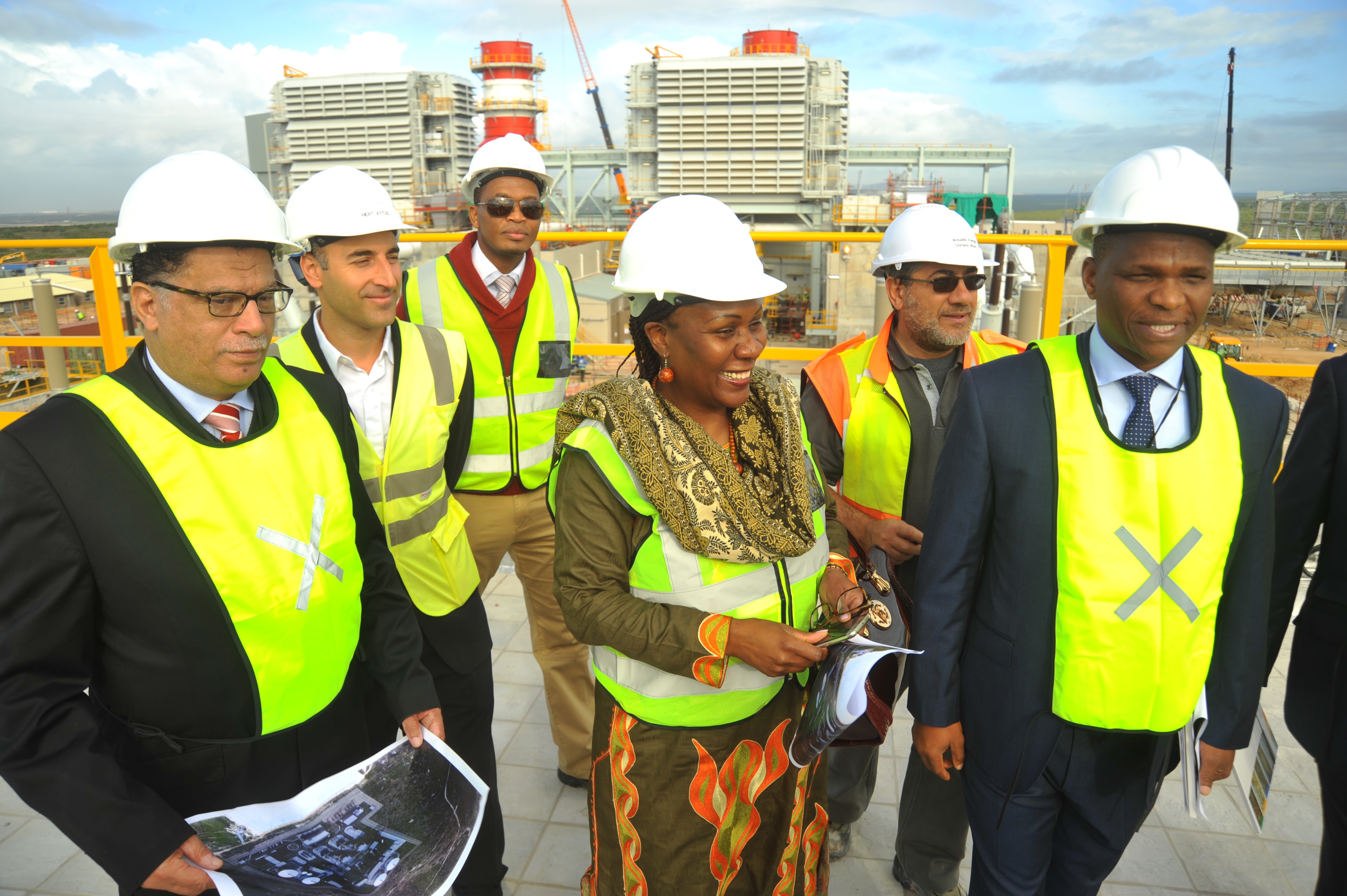 INVESTOR DEVELOPMENT: The Deputy Minister of Energy Thembisile Majola (centre) with Nelson Mandela Bay Municipality Mayor Danny Jordaan (left) and MEC of DEDEAT Sakhumzi Somyo during their tour at the Coega Development Corporation (CDC) Industrial Zone today.