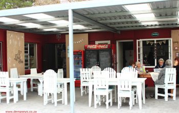 coffee shop at "A peace of art"