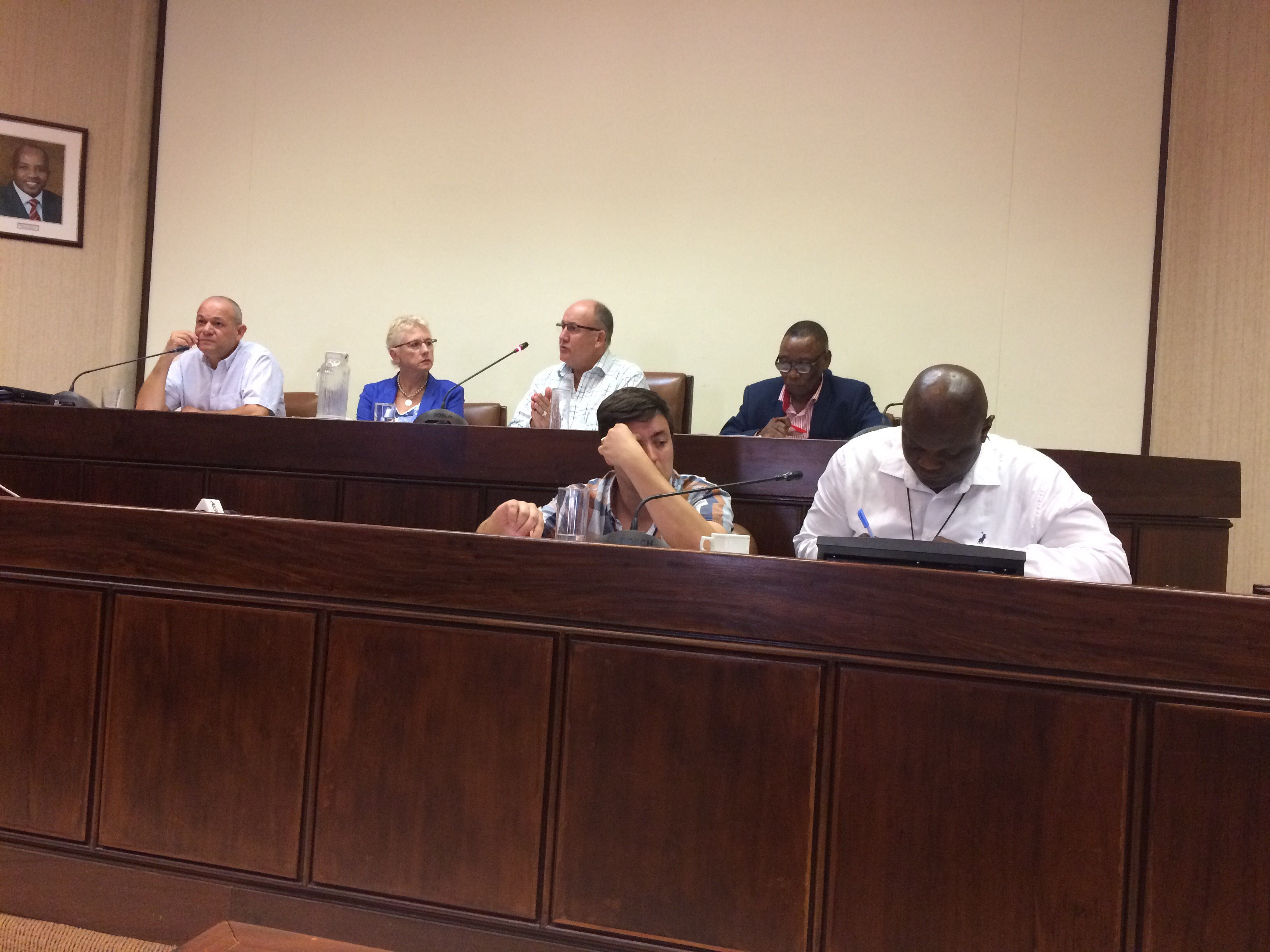 Executive Mayor Athol Trollip discussing the parlous state of the dams supplying Nelson Mandela Bay Executive Mayor Athol Trollip discussing the parlous state of the dams supplying Nelson Mandela Bay