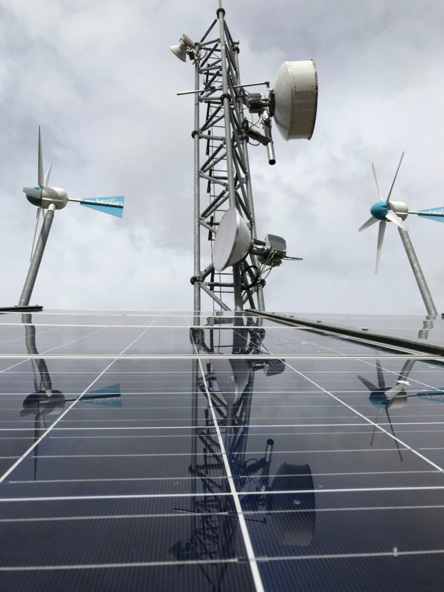 1000_Straton_Solar_High_Site__Solar_Panel_Comms_Tower