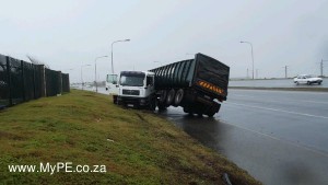 An articulated truck having a direction confusion moment on the N2 past the North End prison.