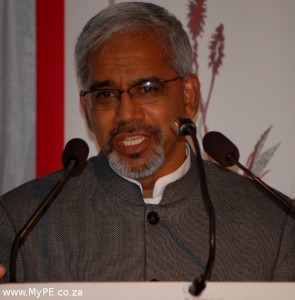 Dr Siva Pillay